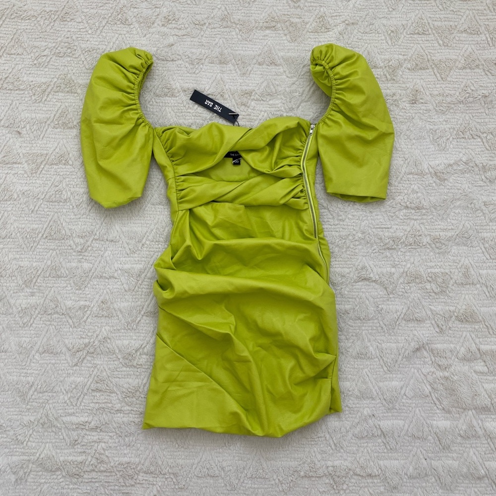 NWT The Bar vegan leather Wyatt dress in pistachio - Picture 3 of 9